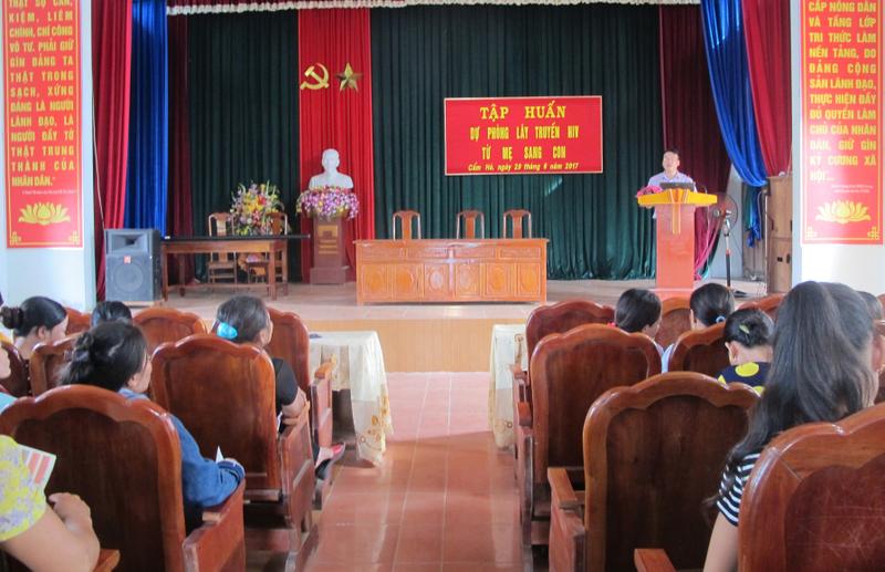 Tập huấn Phòng, chống HIV/AIDS tại xã Cẩm Hà, huyện Cẩm Xuyên