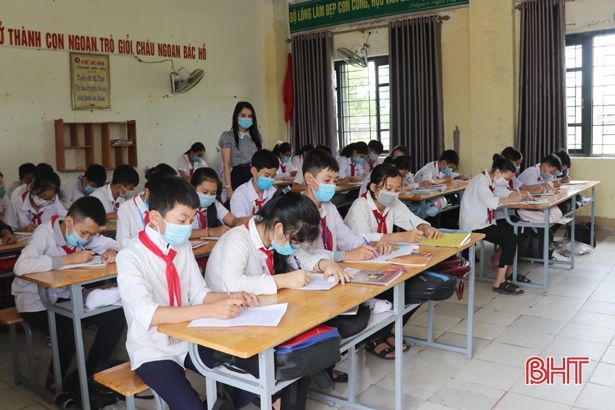 Học sinh Hà Tĩnh kết thúc thi học kỳ II trước ngày 8/5, 14 trường tạm nghỉ học vào ngày mai (6/5)