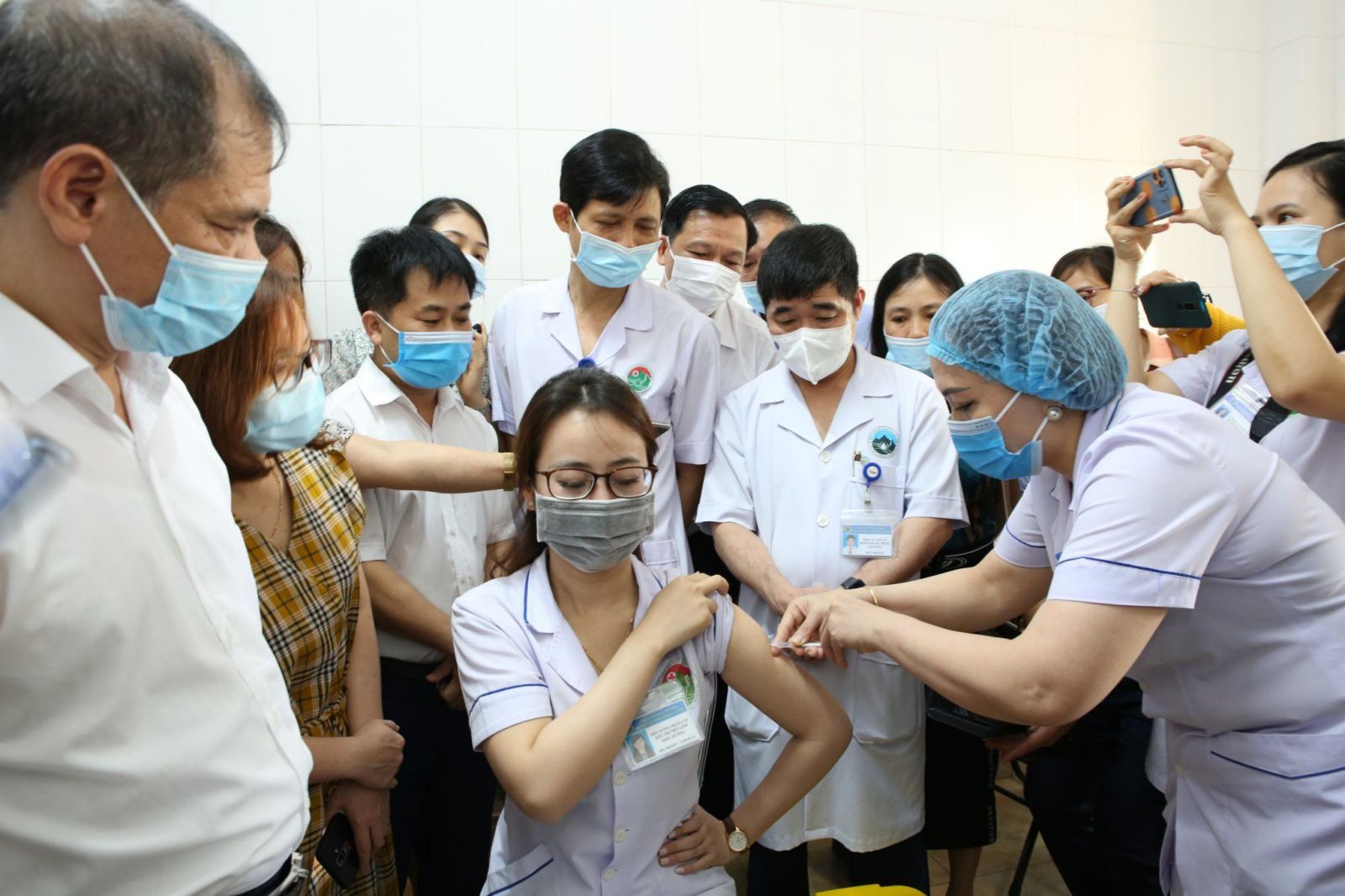 Hà Tĩnh: Cơ bản hoàn thành chiến dịch tiêm vắc xin đợt 1